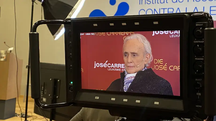 director monitor during jose carreras TV broadcast