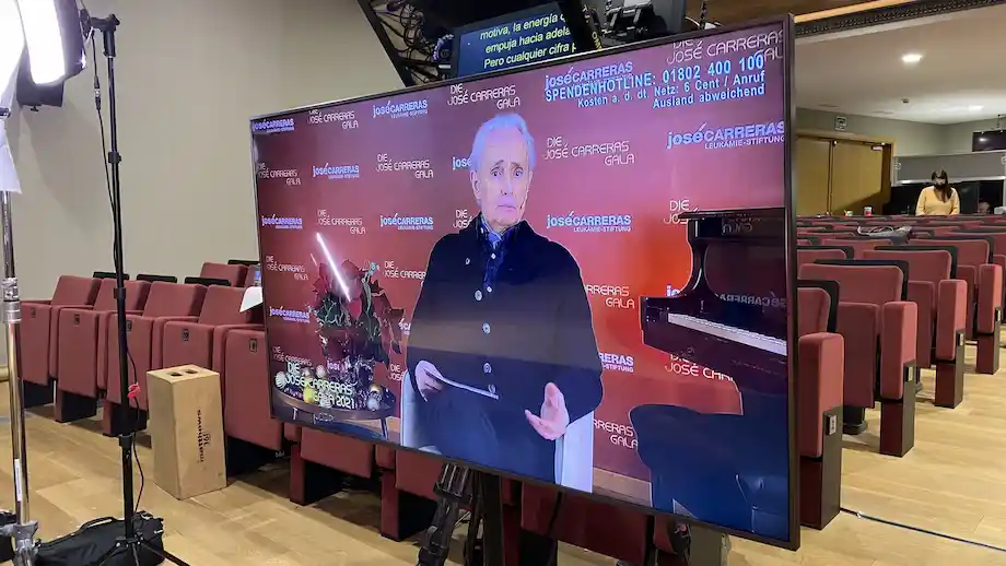 jose carreras live from barcelona during ARD's christmas special