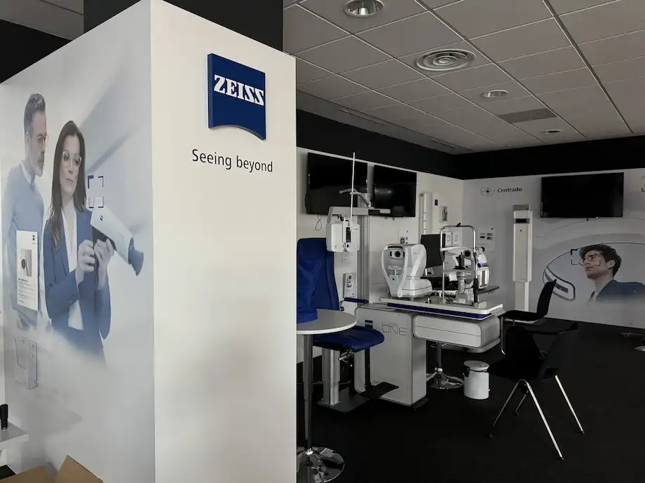 Zeiss medical devices as background for video interview